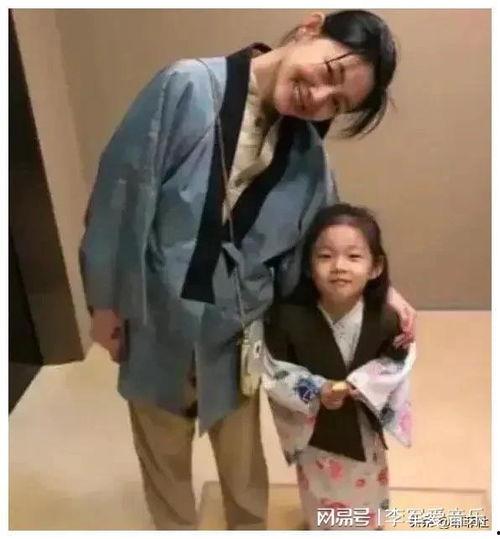 娱乐圈吃瓜爆料跟拍视频,吃瓜视频揭秘明星幕后故事