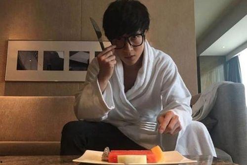 娱乐吃瓜酱薛之谦,从音乐才子到综艺红人，他的娱乐之路
