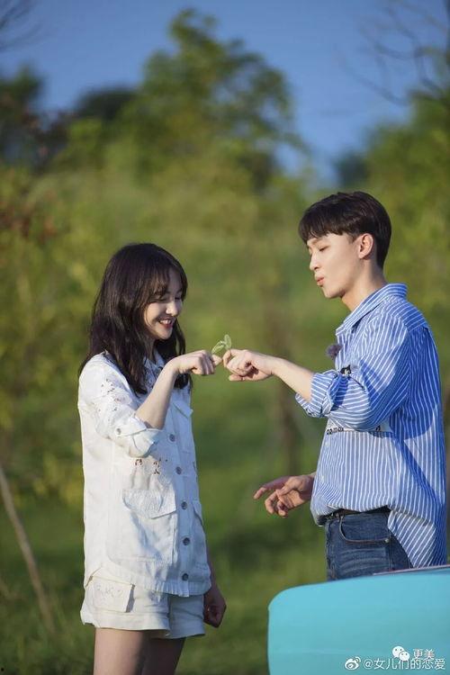 穿越娱乐圈之吃瓜群众,吃瓜群众视角下的明星风云录